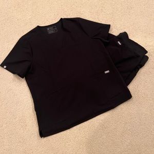 Like new Figs Scrub set